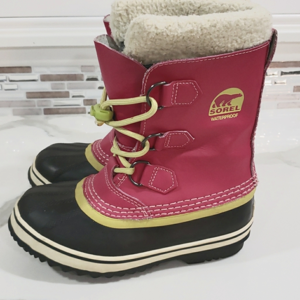Waterproof Boots - Picture 2 of 4